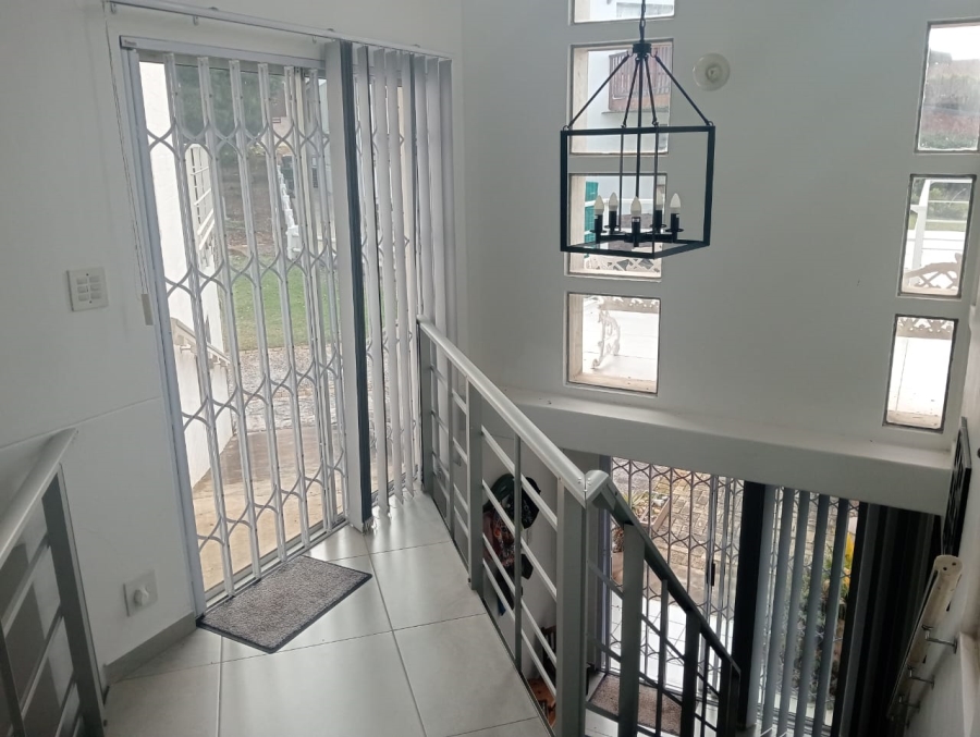 3 Bedroom Property for Sale in Wavecrest Eastern Cape